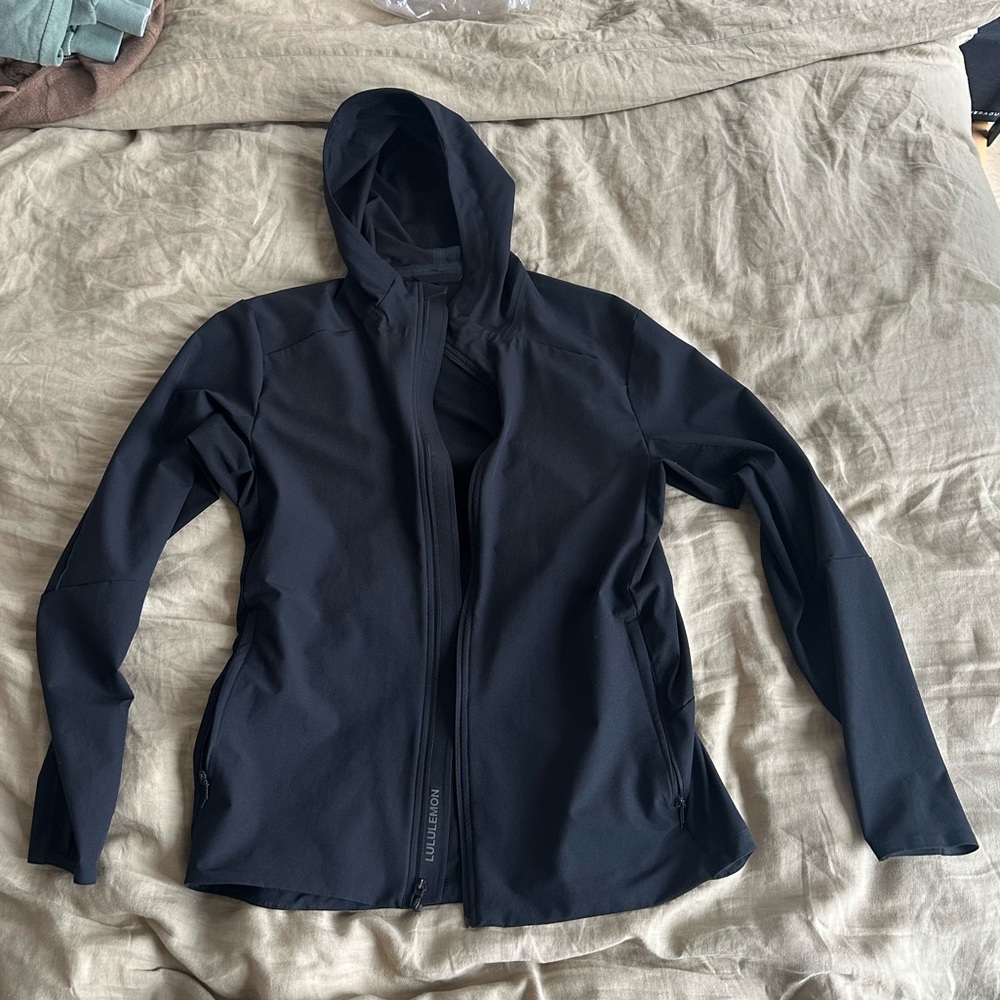 10/10 condition lululemon warp lite packable jacket men’s sz L black